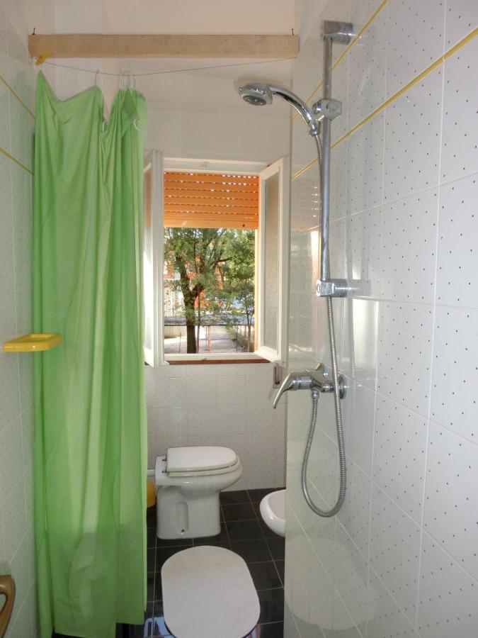 Nice Two-Bedroom Apartment 150M From The Beach Бибионе Экстерьер фото